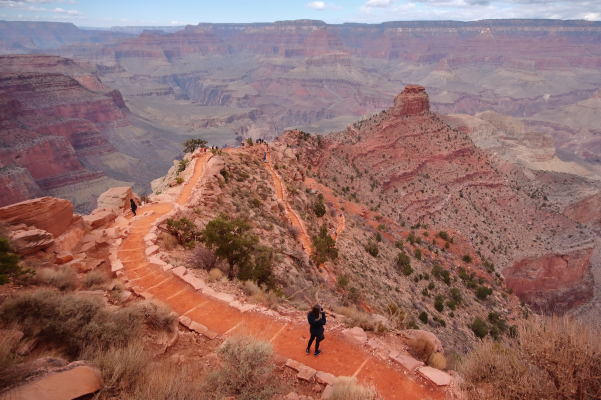 The descent from Ooh Aah Point to Cedar Ridge along the South Kaibab Trail